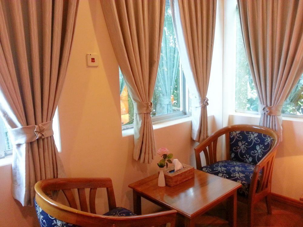 Grand Laurel Hotel Yangon Dış mekan fotoğraf