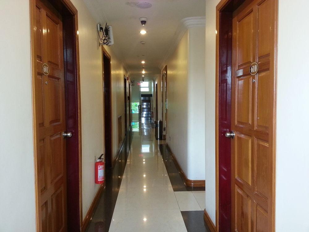 Grand Laurel Hotel Yangon Dış mekan fotoğraf