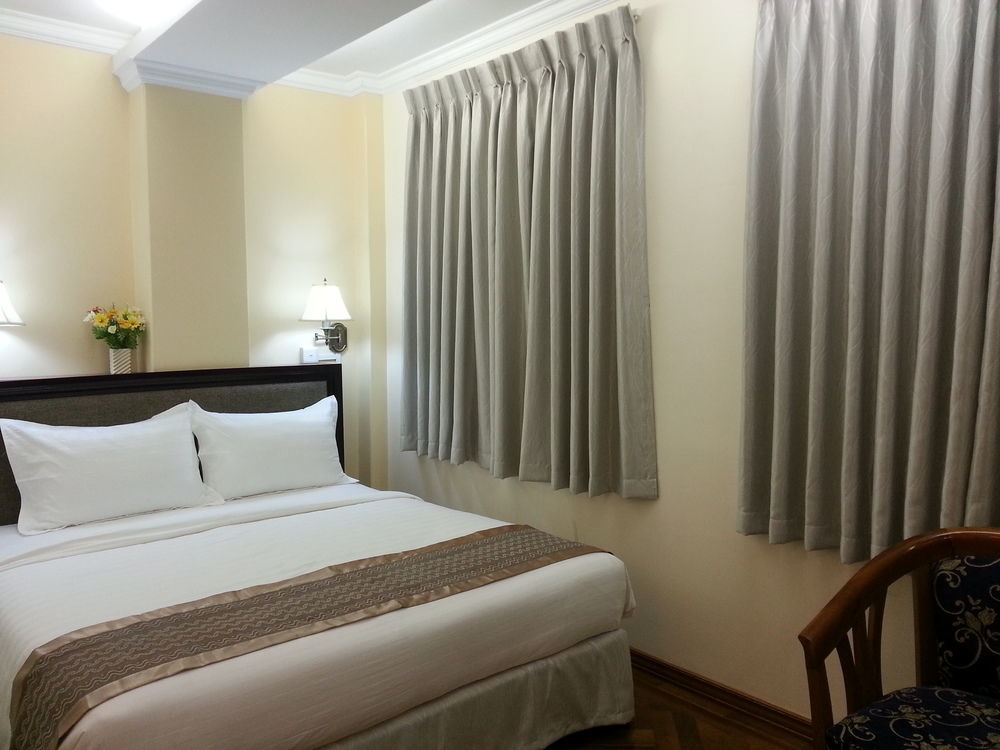 Grand Laurel Hotel Yangon Dış mekan fotoğraf