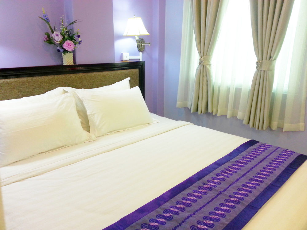 Grand Laurel Hotel Yangon Dış mekan fotoğraf