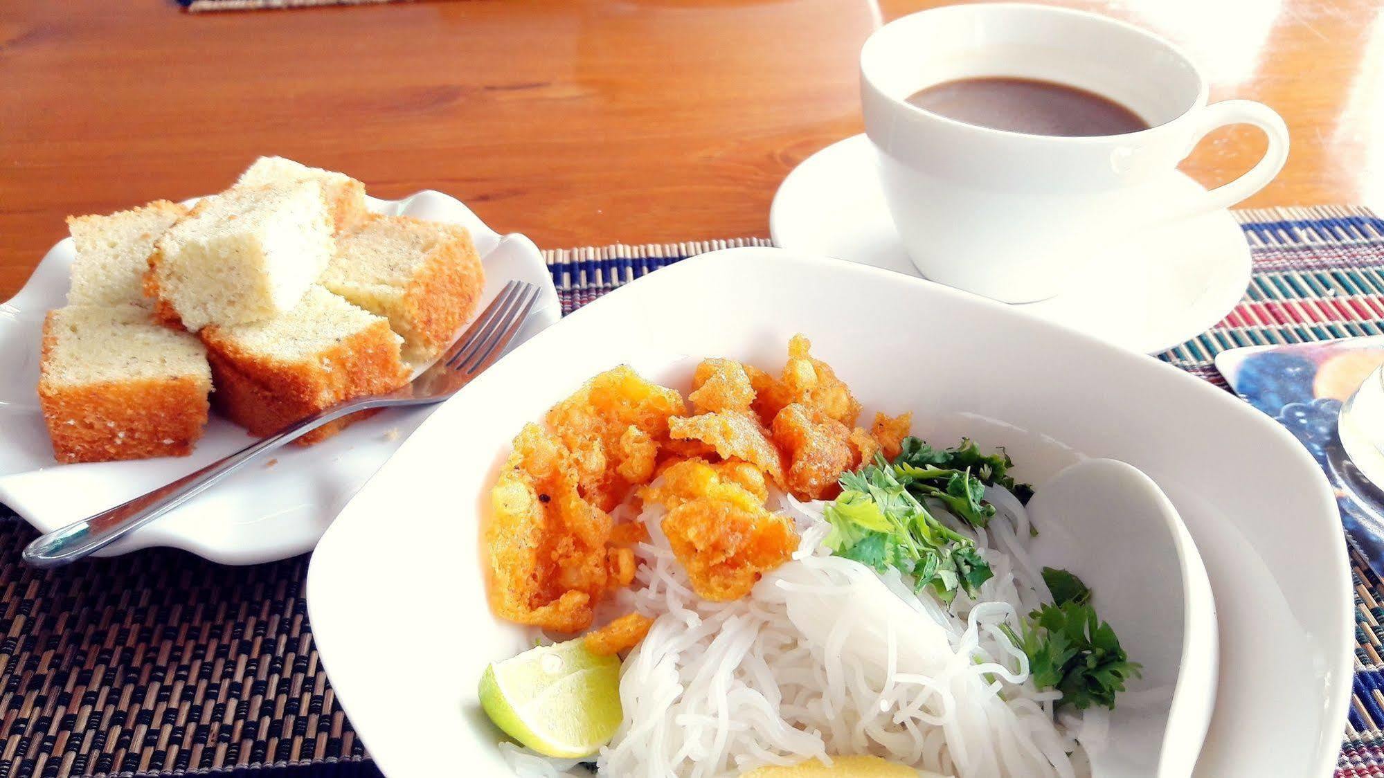 Grand Laurel Hotel Yangon Dış mekan fotoğraf