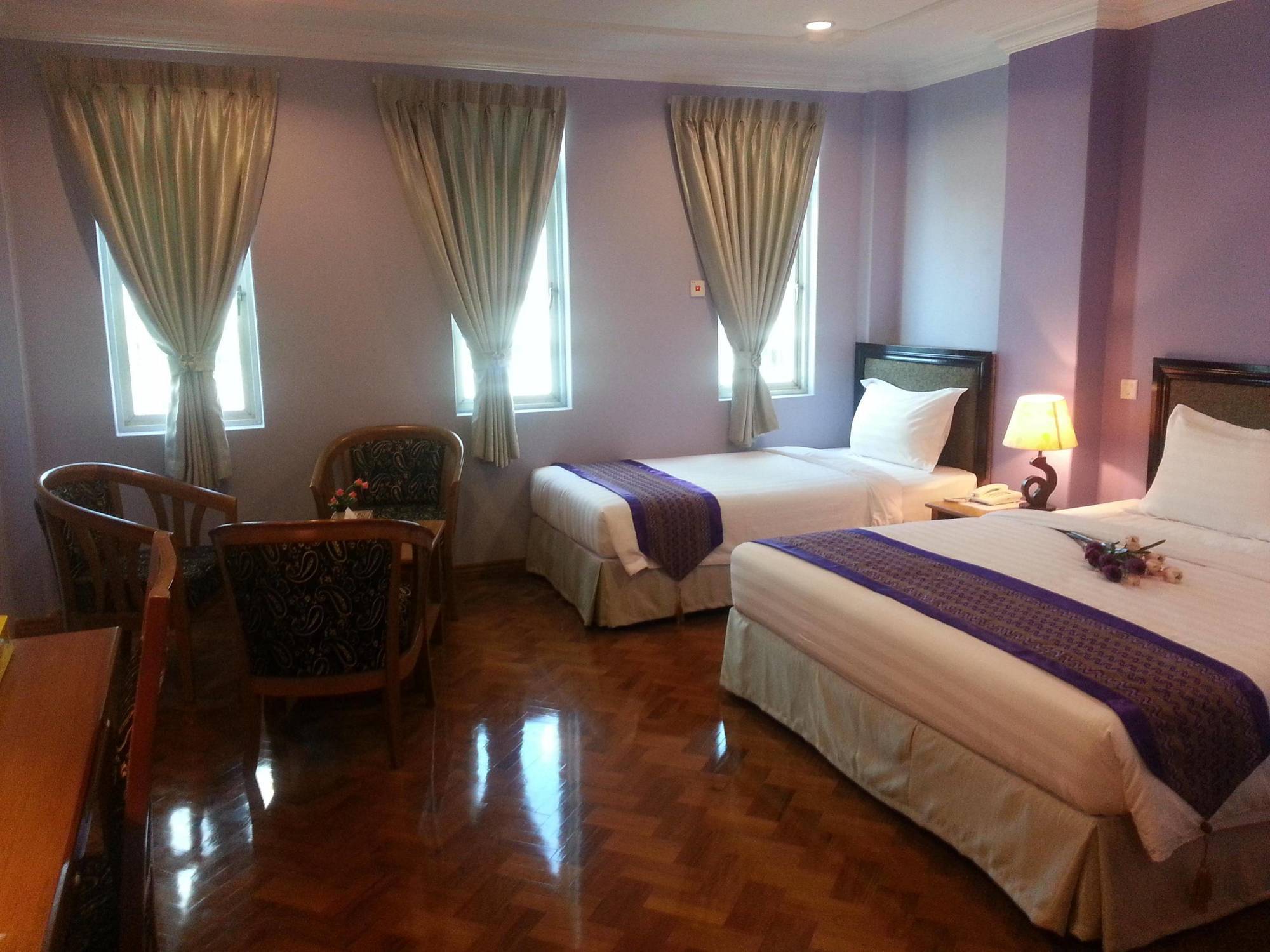 Grand Laurel Hotel Yangon Dış mekan fotoğraf